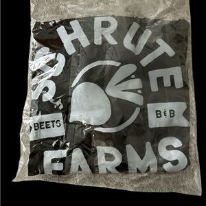 Brand new The Office Tshirt 
Shrute Farms
Size med
